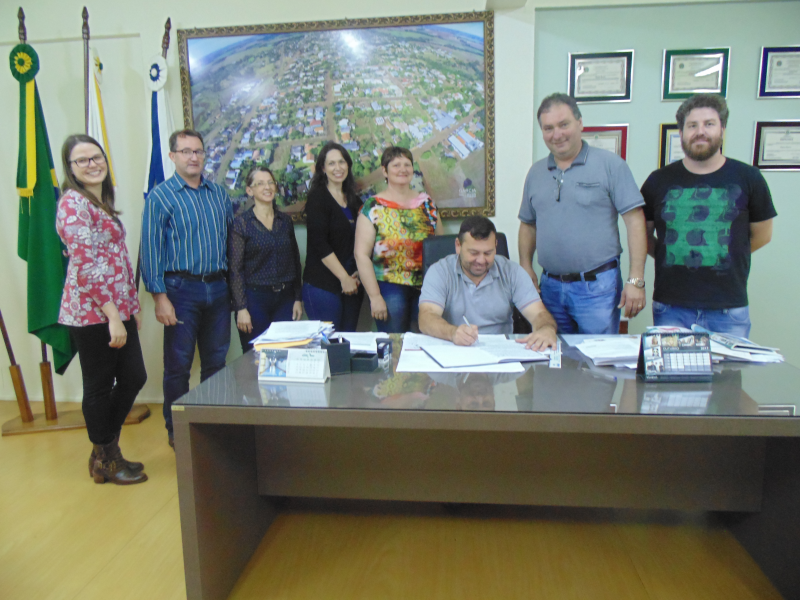  PREFEITO MARINO VIAJA A BRASÍLIA